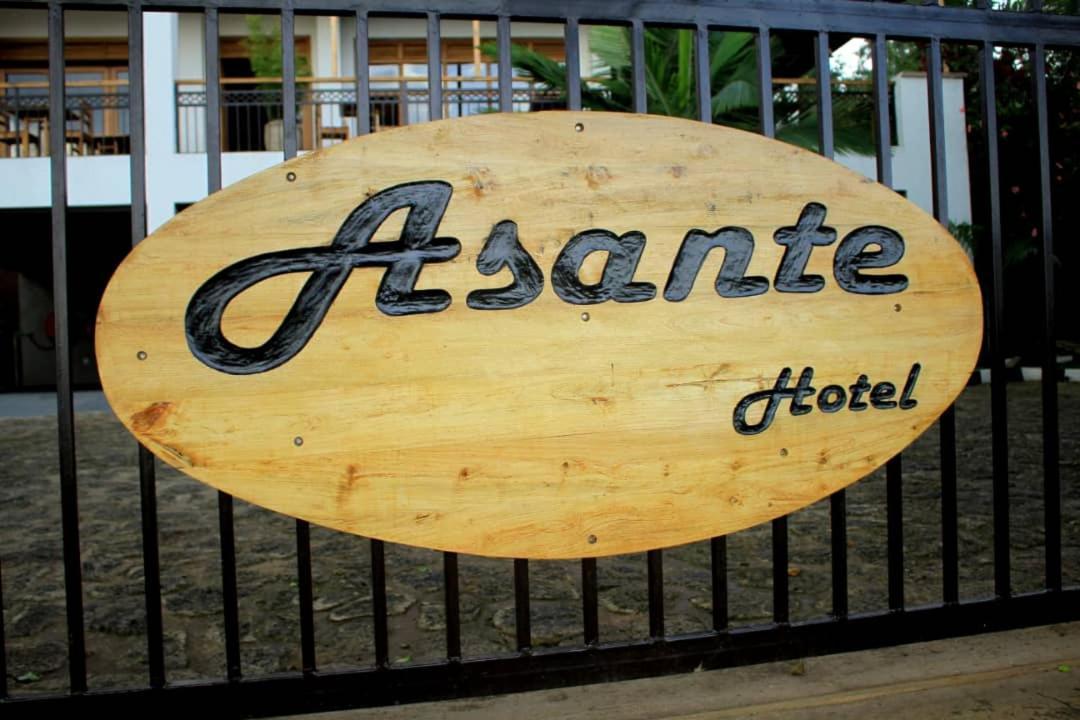 Asante Hotel 吉塞尼 外观 照片